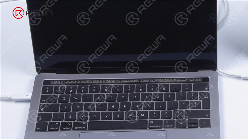 Comment supprimer le verrouillage de l'activation de MacBook ID par T203