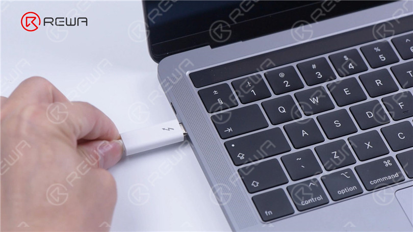 Comment supprimer le verrouillage de l'activation de MacBook ID par T203