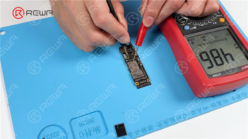 iPhone 11 Black Screen/ No Display Backlight Repair