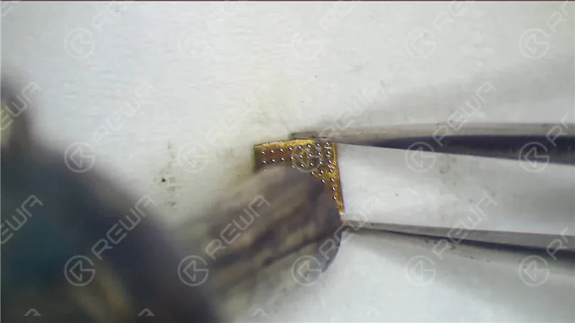 Repair tricks for desoldering&soldering of iPhone X charging IC