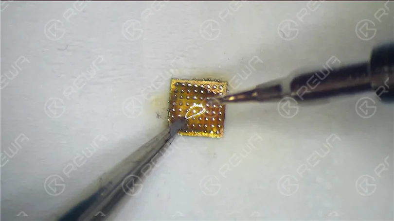 Repair tricks for desoldering&soldering of iPhone X charging IC
