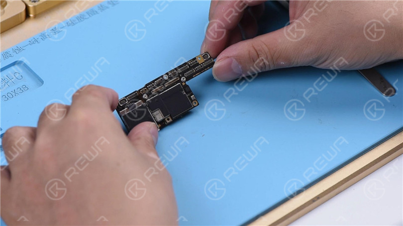 iPhone X si blocca dopo aver inserito la password