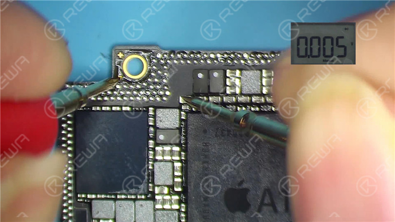 Correggere l'iPhone X che non si accende con una grande corrente di avvio