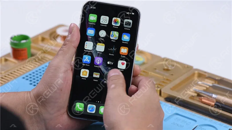 iPhone XR continua a cercare il segnale con la perdita di elettricità della scheda madre