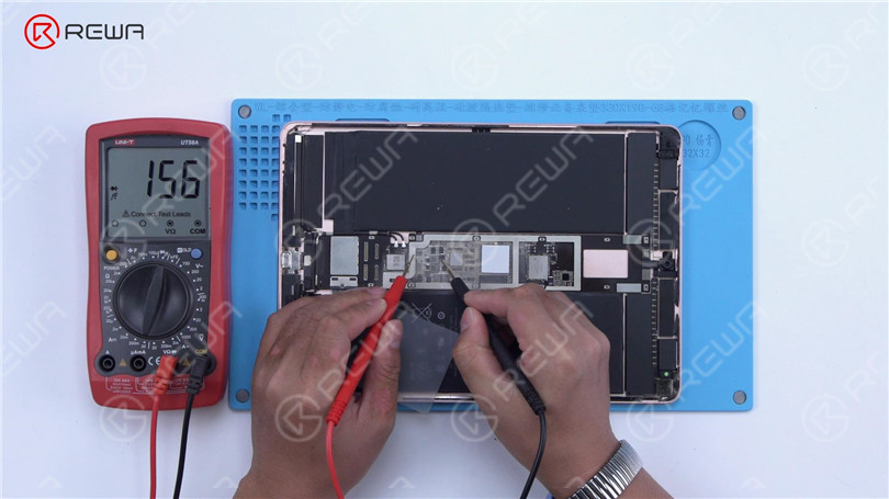 How to Fix an iPad Pro that Won't Turn On - Short Circuit Detected by Rosin Dispenser