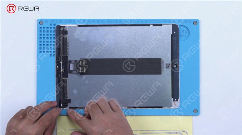 How to Fix an iPad Pro that Won't Turn On - Short Circuit Detected by Rosin Dispenser