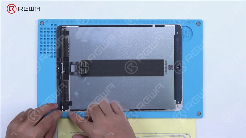 Wie man ein iPad Pro repariert, das sich nicht einschalten lässt - Kurzschluss vom Kolophoniumspender erkannt