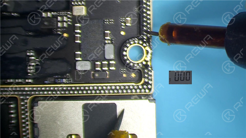 iPhone 11 Pro non si accende - guida alla riparazione professionale Come risolvere l'iPhone 11 che non si accende con una corrente elevata