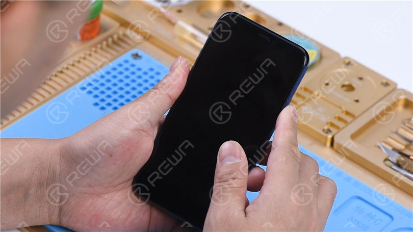 iPhone 11 Pro non si accende - guida alla riparazione professionale Come risolvere l'iPhone 11 che non si accende con una corrente elevata