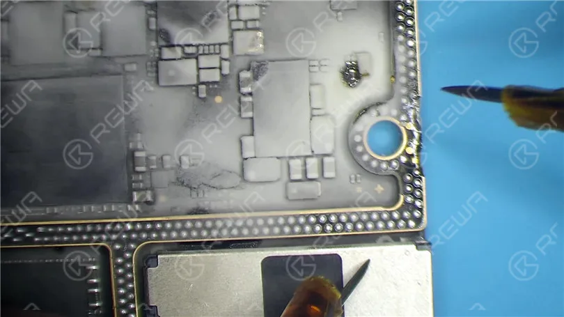 How to Fix iPhone 11 Won't Turn On with Large Current