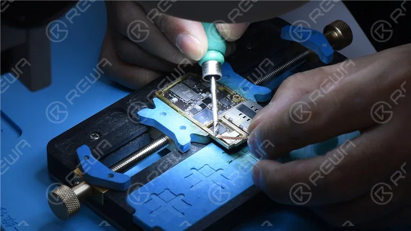 How to Fix iPhone 11 Won't Turn On with Large Current