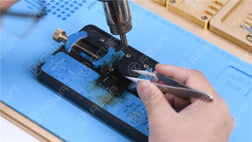 How to Fix iPhone 11 Won't Turn On with Large Current