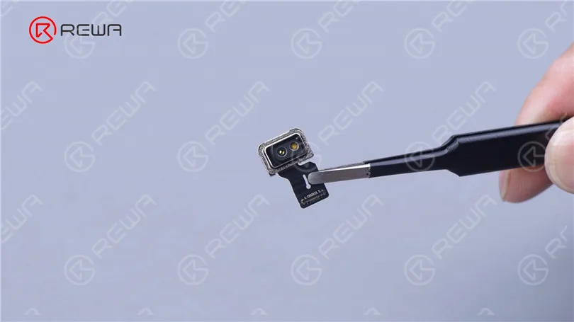 Teardown dell'iPhone 13 Pro