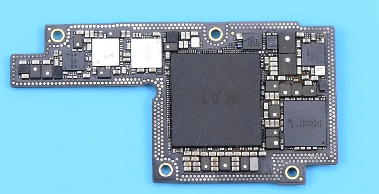 Mastering Desoldering & Soldering of iPhone X PMU