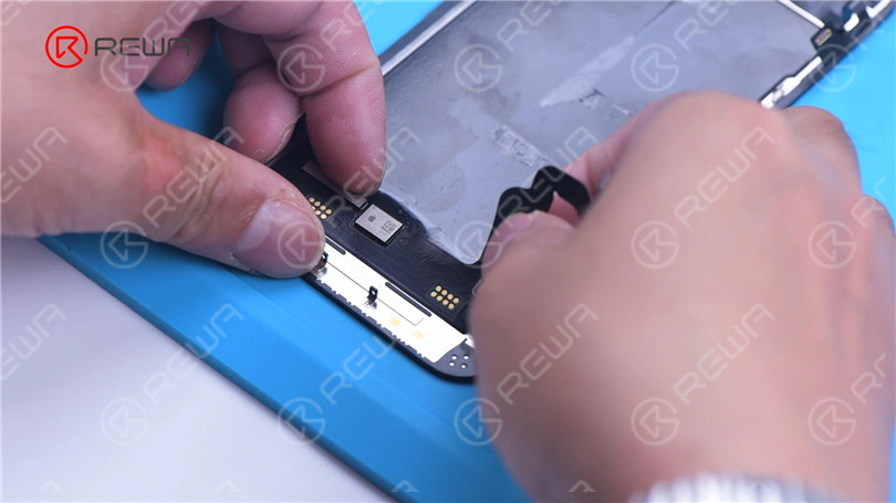 Risoluzione dei problemi di iphone 13 face id e messaggi sul display dopo la sostituzione dello schermo Risolvere l'iPhone 13 Face ID non funzionante e il messaggio importante sul display dopo la sostituzione dello schermo