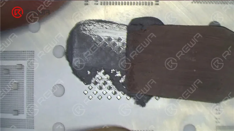 Fixer iPhone XS ne s'allume pas avec P12 (Programmeur NAND pour iPhone 6 - iPhone 11 Pro Max)