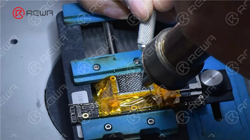 Fixer iPhone XS ne s'allume pas avec P12 (Programmeur NAND pour iPhone 6 - iPhone 11 Pro Max)