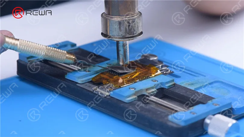 Fixer iPhone XS ne s'allume pas avec P12 (Programmeur NAND pour iPhone 6 - iPhone 11 Pro Max)
