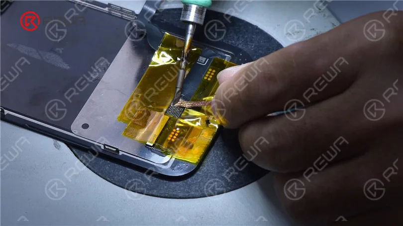 Risolvere l'iPhone 13 Face ID non funzionante e il messaggio importante sul display dopo la sostituzione dello schermo