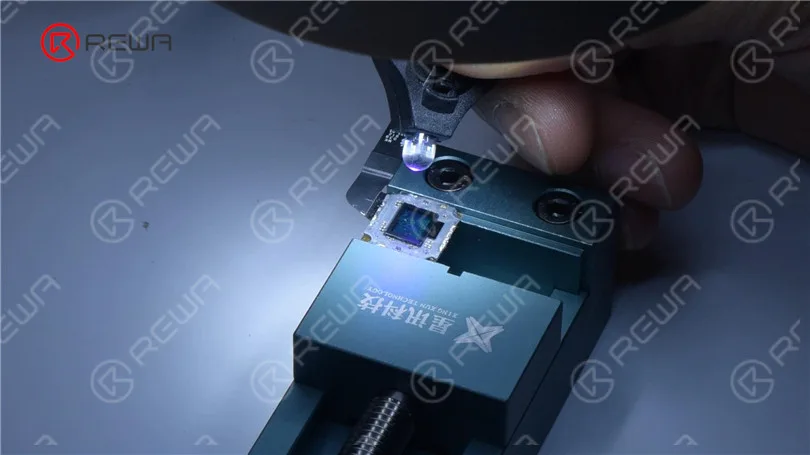 opiniones de expertos sobre la reparación de la cámara del iphone Solidificar con una lámpara UV