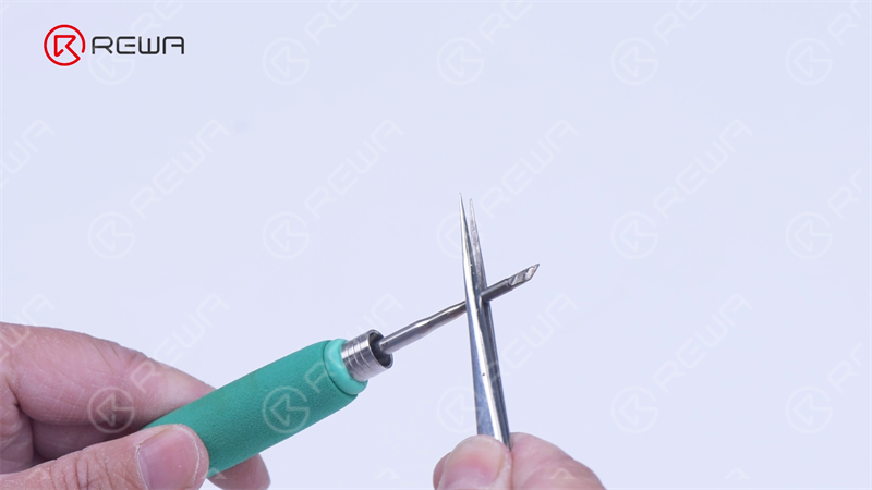 Verwendung eines Lötkolbens - Tipps zur Motherboard-Reparatur