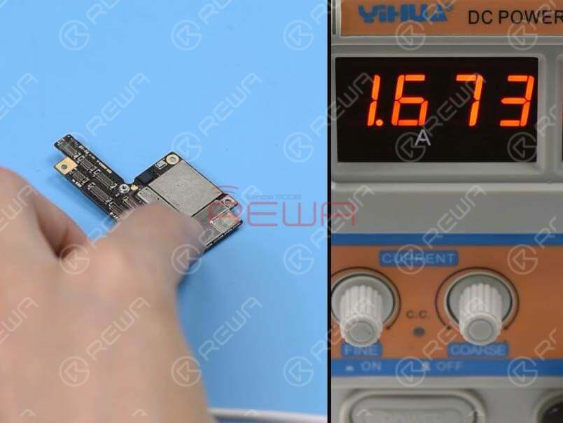 Ora possiamo testare il livello superiore. Collegare il connettore della batteria sul lettore superiore con l'alimentatore CC. Quindi avviare lo strato superiore con una pinzetta. La corrente di avvio è ancora superiore al valore normale. Ora possiamo confermare che il guasto è legato allo strato superiore.