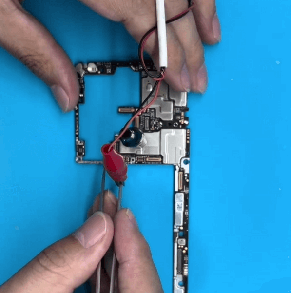 conectar huawei mate x2 con fuente de alimentación de cc