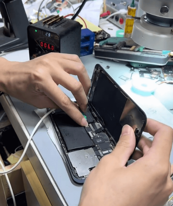 iphone 13 pro no display