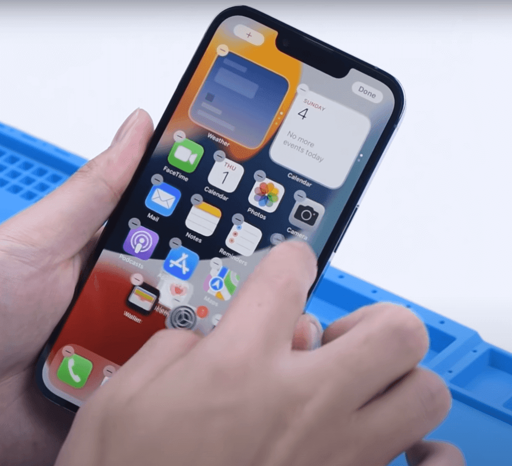 remplacement de la vitre avant de l'iphone 13 pro remplacement de la vitre avant de l'iphone 13 pro