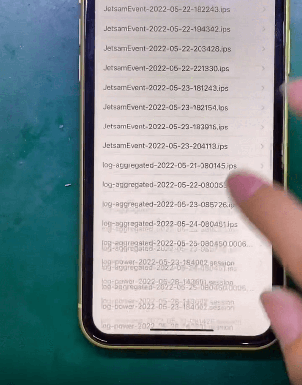 Cómo solucionar el reinicio continuo del iPhone XR durante los juegos: guía completa de reparación a nivel de chip. Los registros de errores del iPhone XR se reinician continuamente.