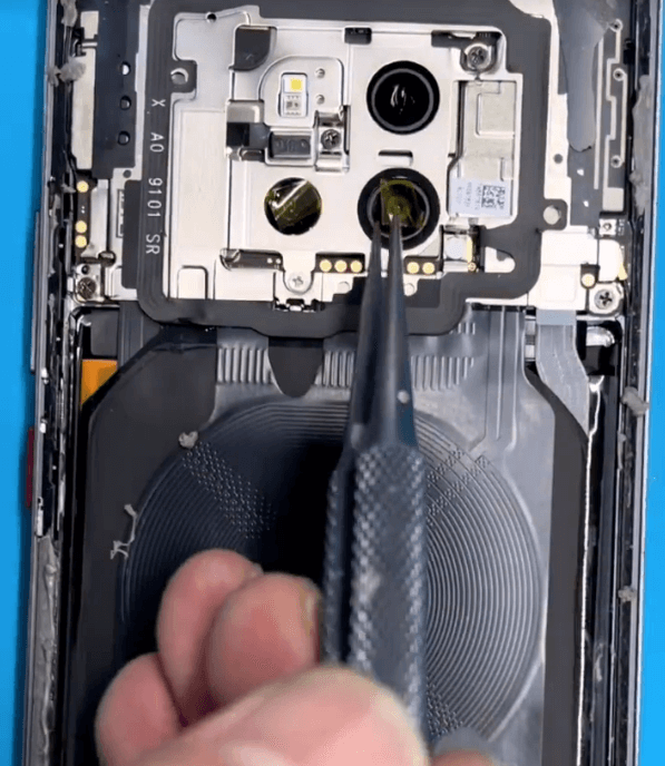 réparation des problèmes de démarrage du Huawei Mate 20 Pro causés par des problèmes de soudure du processeur problème de démarrage du huawei mate 20 pro