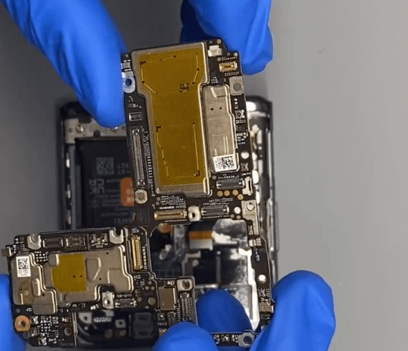 HUAWEI P50 Pocket danni da acqua di mare