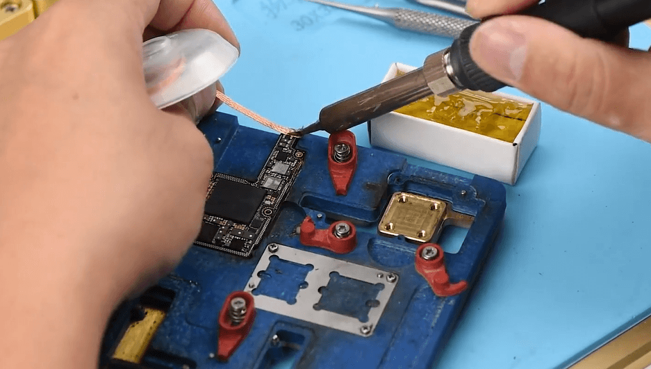 04 Nettoyer les pads sur la première couche du PCB