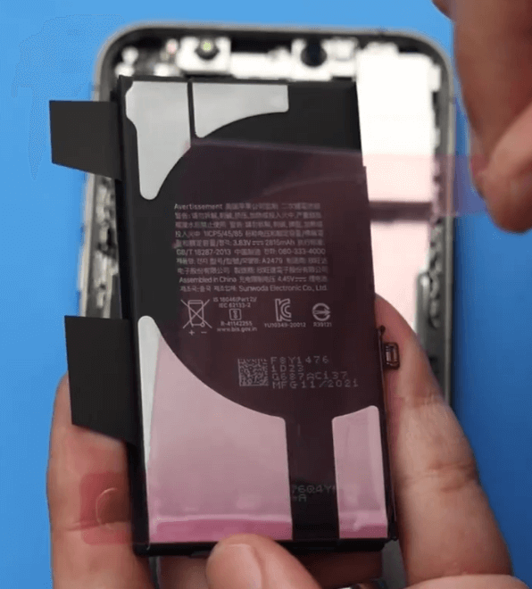 reemplazo de la batería del iphone 12 pro 05 Batería oficial postventa