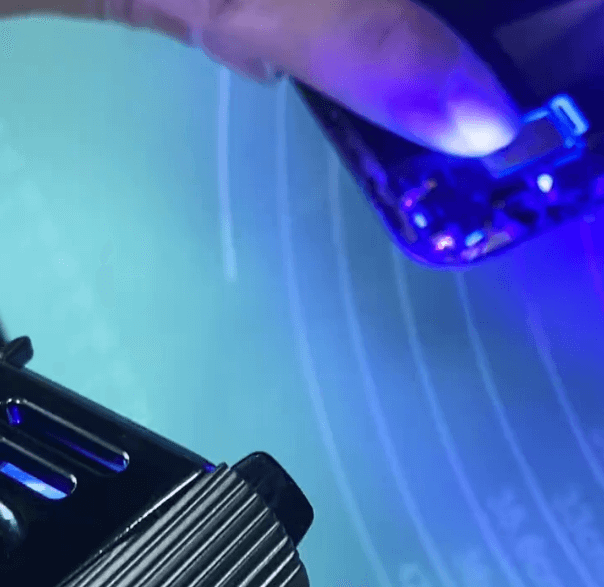 05 Solidify it with the UV lamp for a few minutes