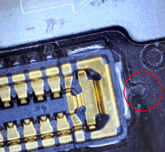 huawei mate x2 bajo el microscopio