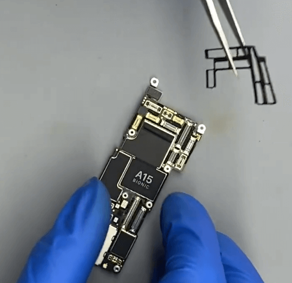 how to upgrade iphone 13 pro storage to 1tb: a step-by-step guide 06 Remove the protection foam and sticker completely