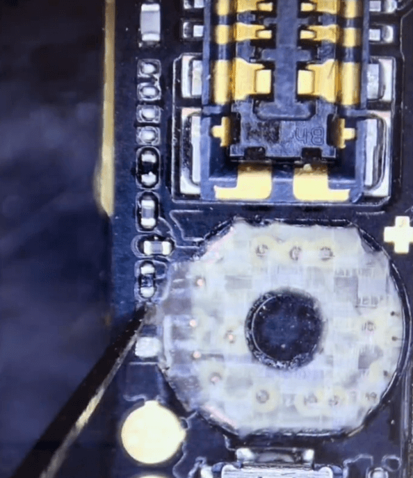 huawei mate 40 pro no puede arrancar reparar problema 10 Falta el agujero del tornillo y hay un daño