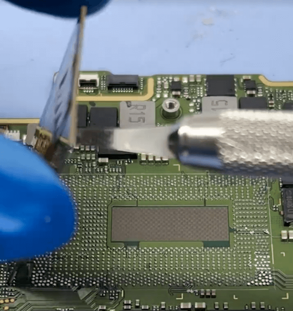 huawei matebook x pro stops working during normal use 12 Remove the CPU chip with hot air gun