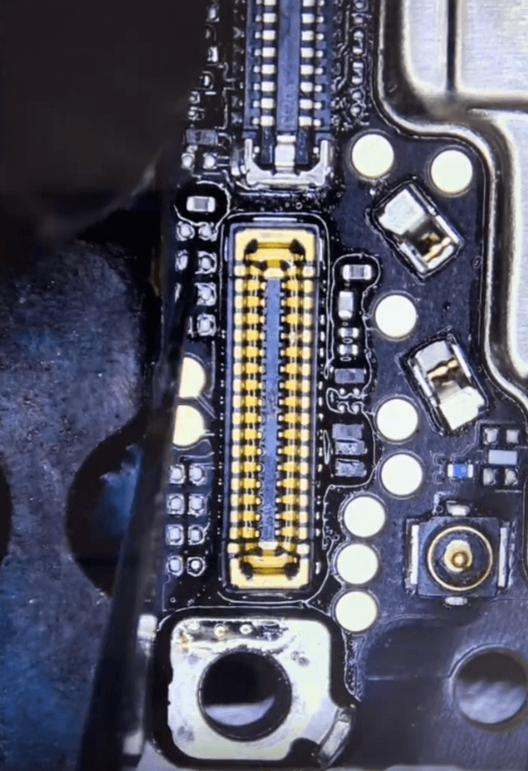 huawei mate 40 pro no puede arrancar reparar problema 14 Vuelva a soldar un conector nuevo