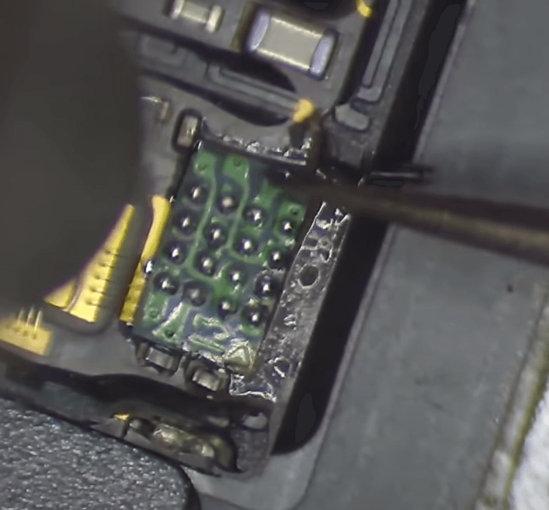 iphone 13 pro face id non disponible réparation 18 Transfert de la carte PCB