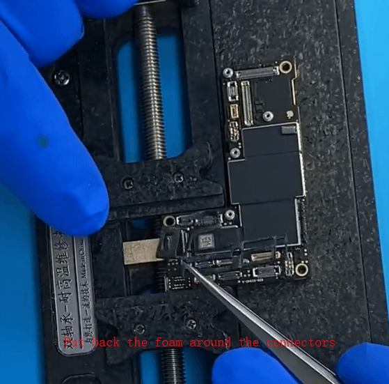 warum sich das iphone 12 pro max nicht einschalten lässt (und wie man es mit einer einfachen Reparatur der Logikplatine beheben kann) iPhone 12 Pro Max Reparatur