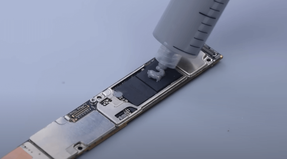 black shark 3 won't turn on repair 21 Apply paste grease