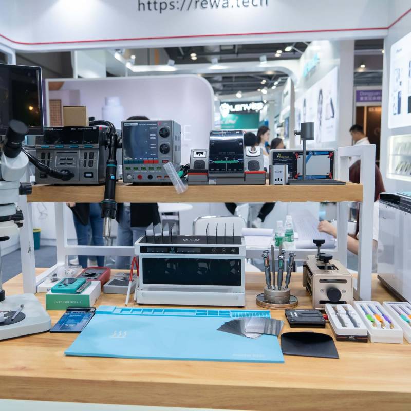 rewa ha partecipato con grande successo alla fiera dell'elettronica mobile di hong kong global sources Set di strumenti professionali per la riparazione dei telefoni cellulari