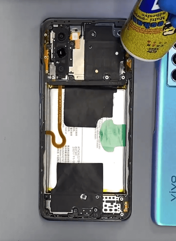 Vivo T1 sotto la pioggia e non si accende