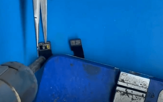 cracked iphone xs max repair case sharing