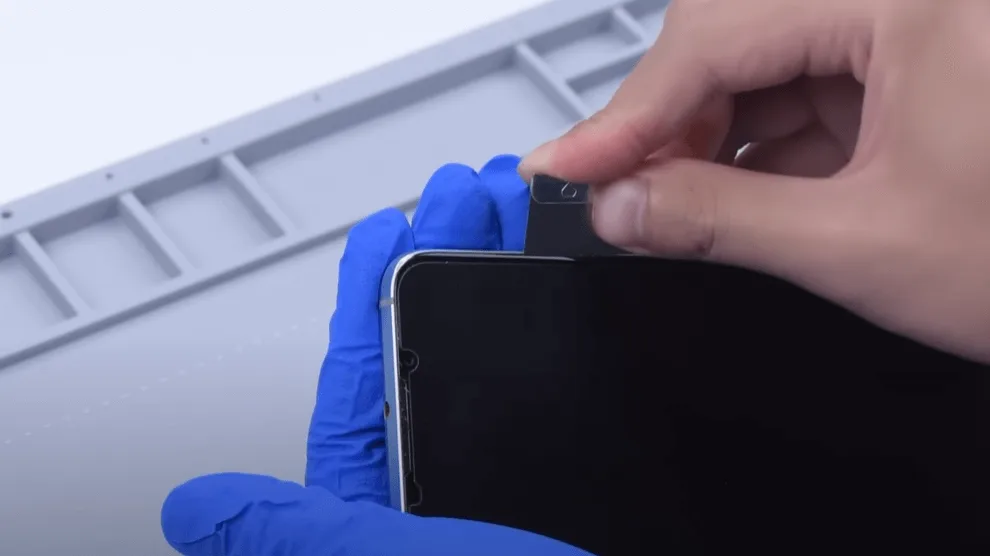 black shark won turn repair separate the screen with razor blade