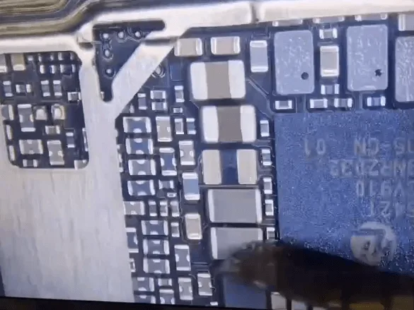 how fix huawei mate 40 pro keeps restarting check the buck inductors