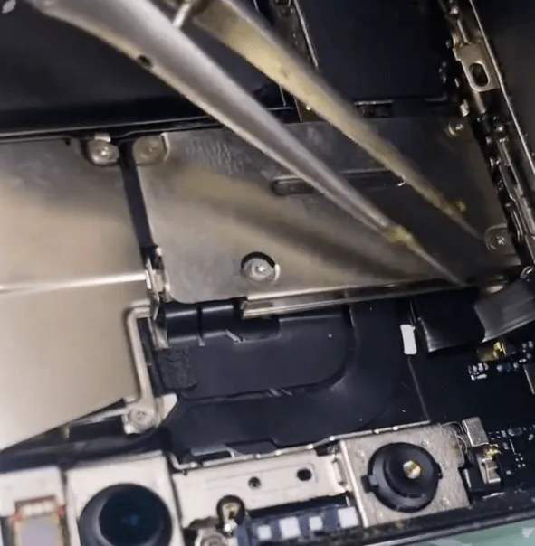 wie behebt man das Problem der Überhitzung des iPhone 12 pro how fix iphone 12 pro overheating issue do not damage the flex cable