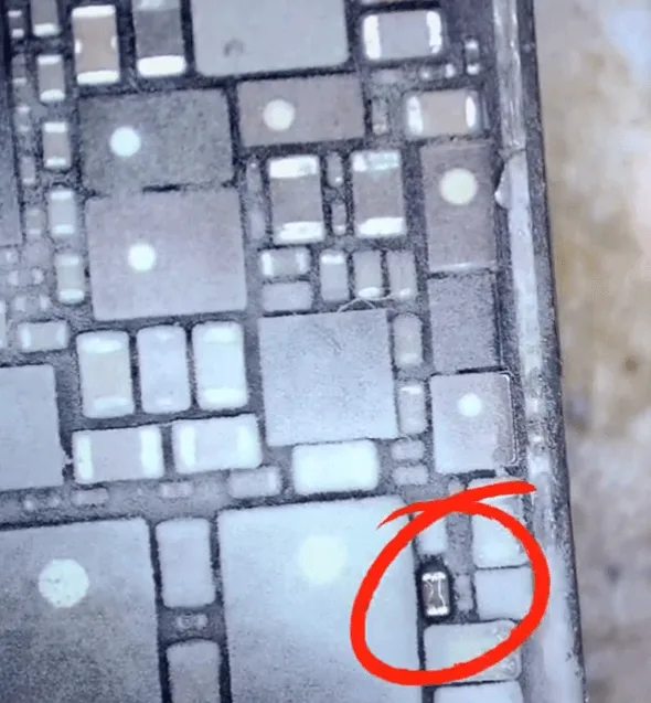 Comment réparer l'écran tactile de l'iphone 12 qui ne fonctionne pas après la charge de nuit ? how fix iphone 12 touch screen not working overnight charging find the